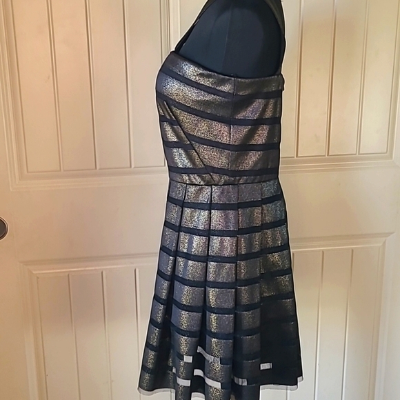 Cachet Gold Metallic Mini Dress 8 - Picture 3 of 7